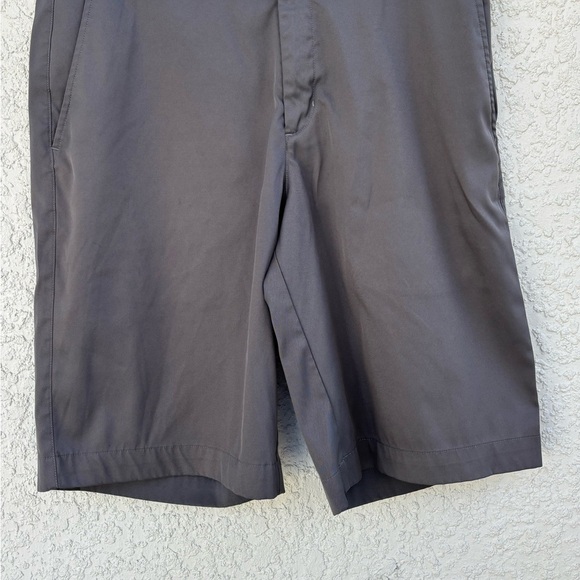 Nike Gray Flat Front Shorts for Casual Comfort‎ - Picture 5 of 9